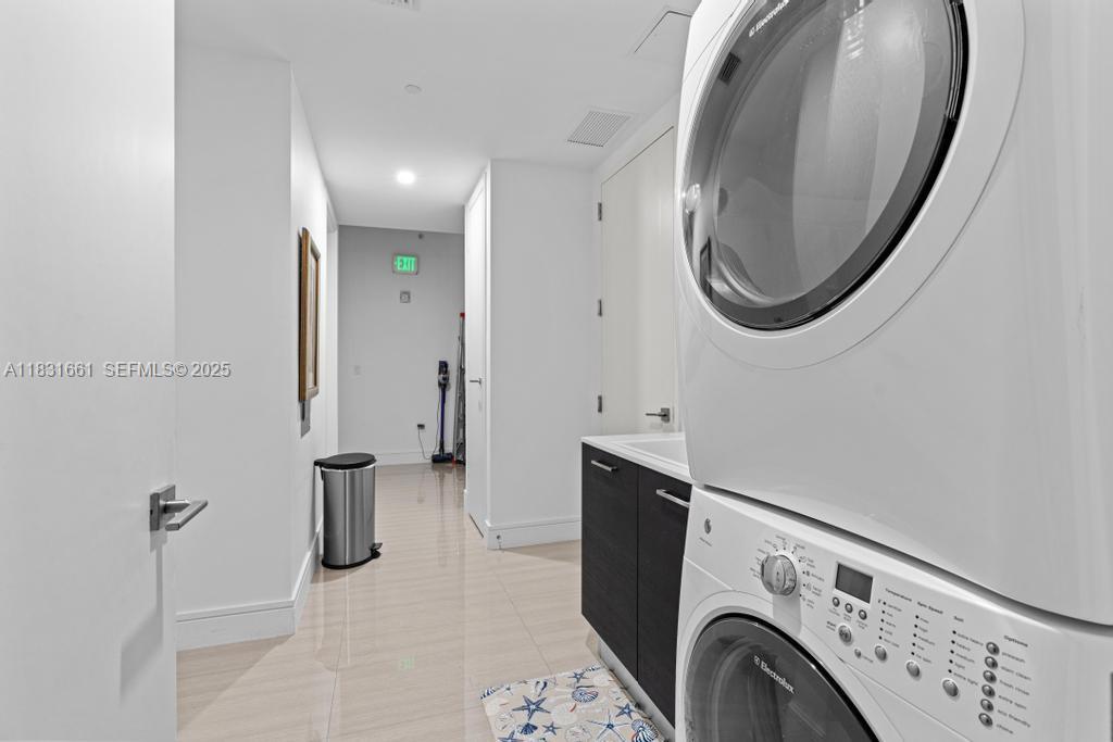 ECHO CONDO - Residential