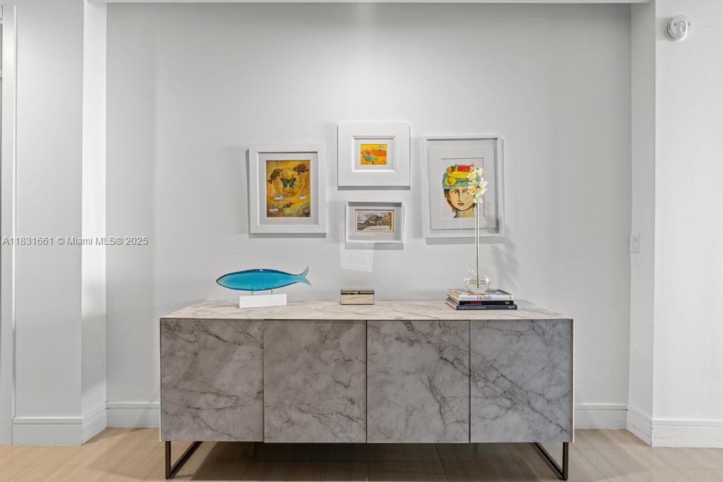 ECHO CONDO - Residential