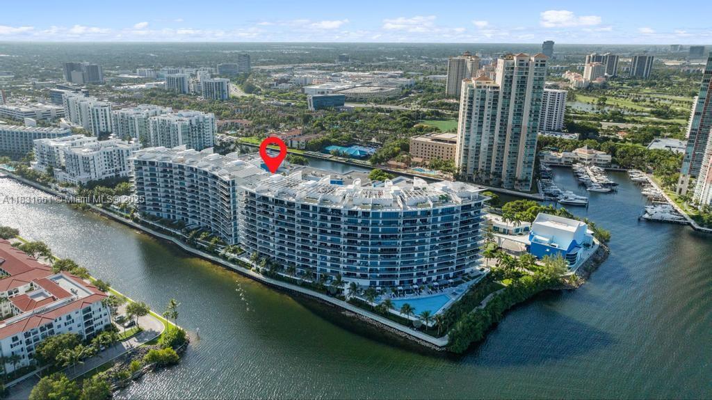 ECHO CONDO - Residential