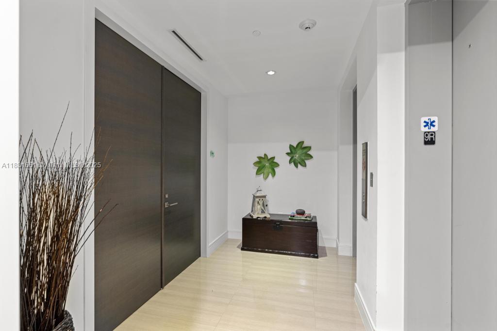 ECHO CONDO - Residential