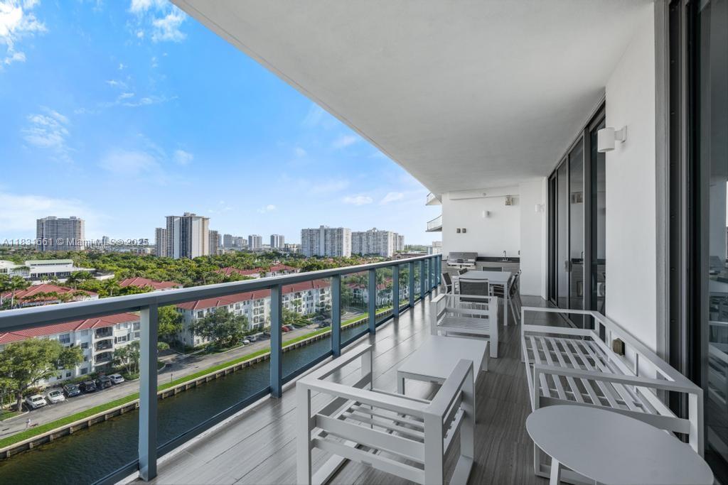 ECHO CONDO - Residential