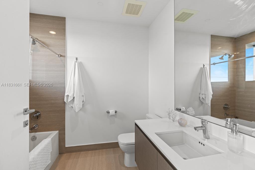 ECHO CONDO - Residential