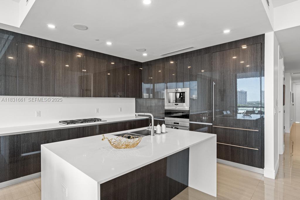 ECHO CONDO - Residential