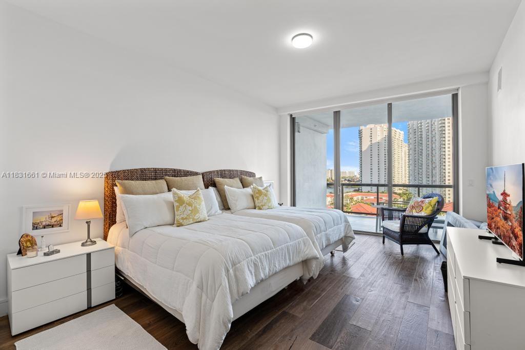 ECHO CONDO - Residential