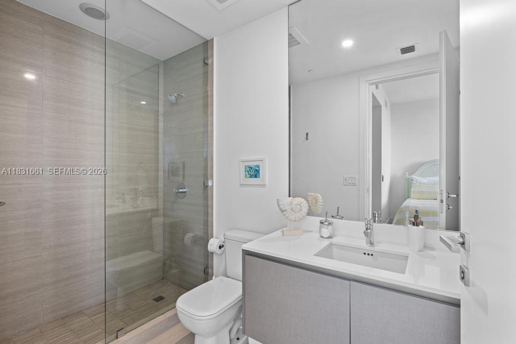 ECHO CONDO - Residential