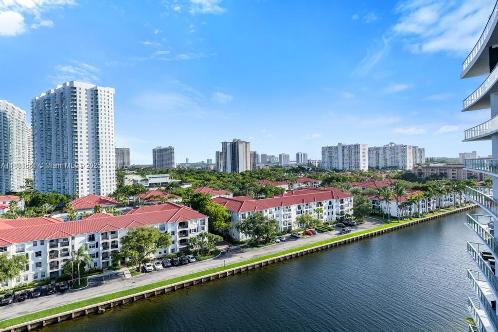 ECHO CONDO - Residential