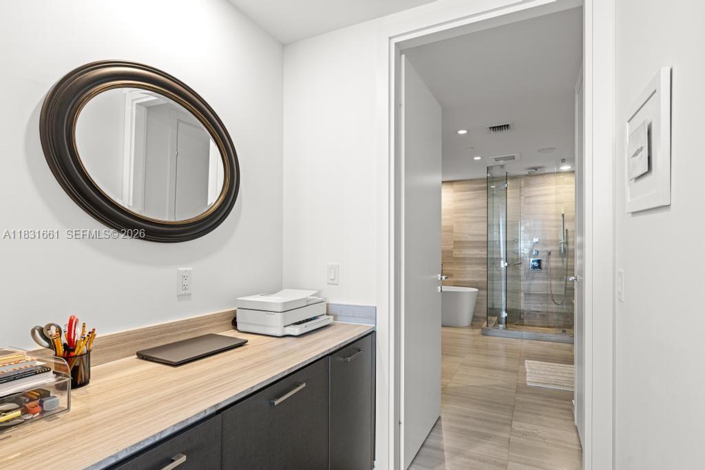 ECHO CONDO - Residential