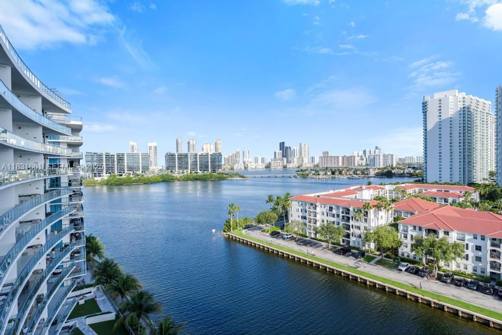 ECHO CONDO - Residential