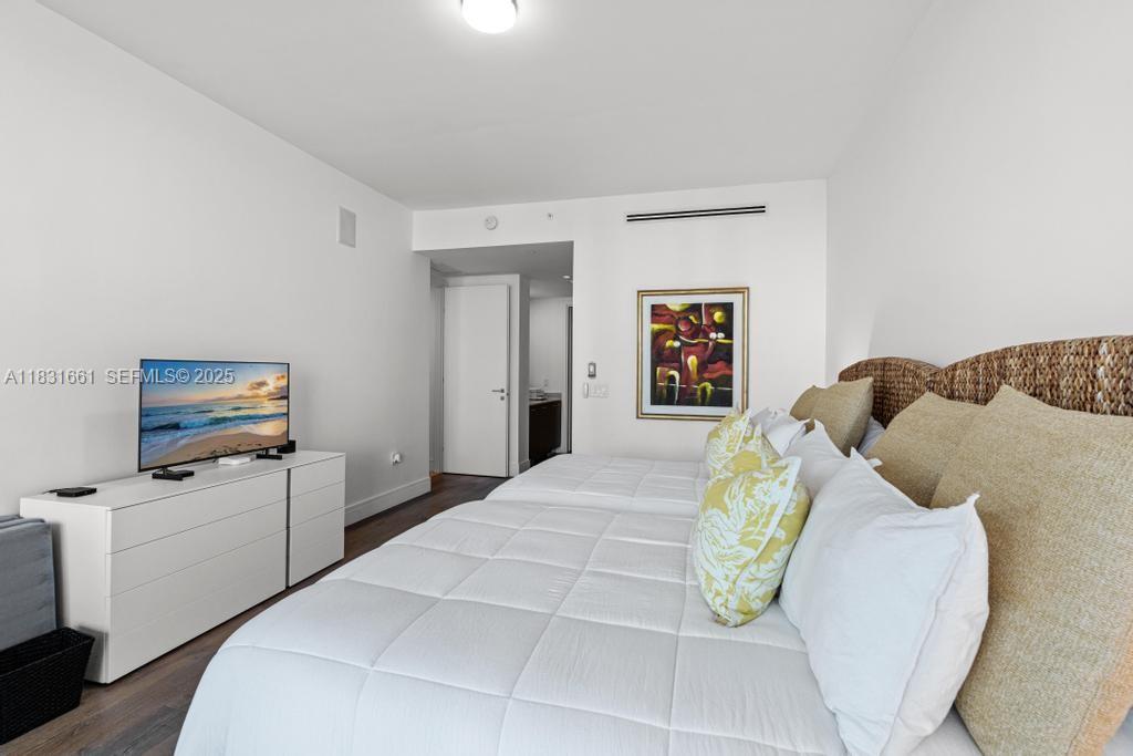 ECHO CONDO - Residential