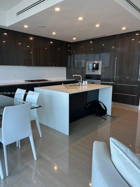 3250 NE 188th St 904, Aventura, FL, 33180/$1,790,000 4 3250 NE 188th St 904