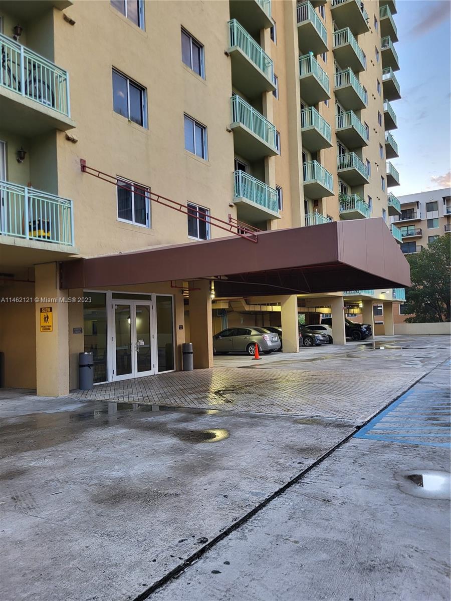 CORAL PLAZA OF MIAMI COND - Residential