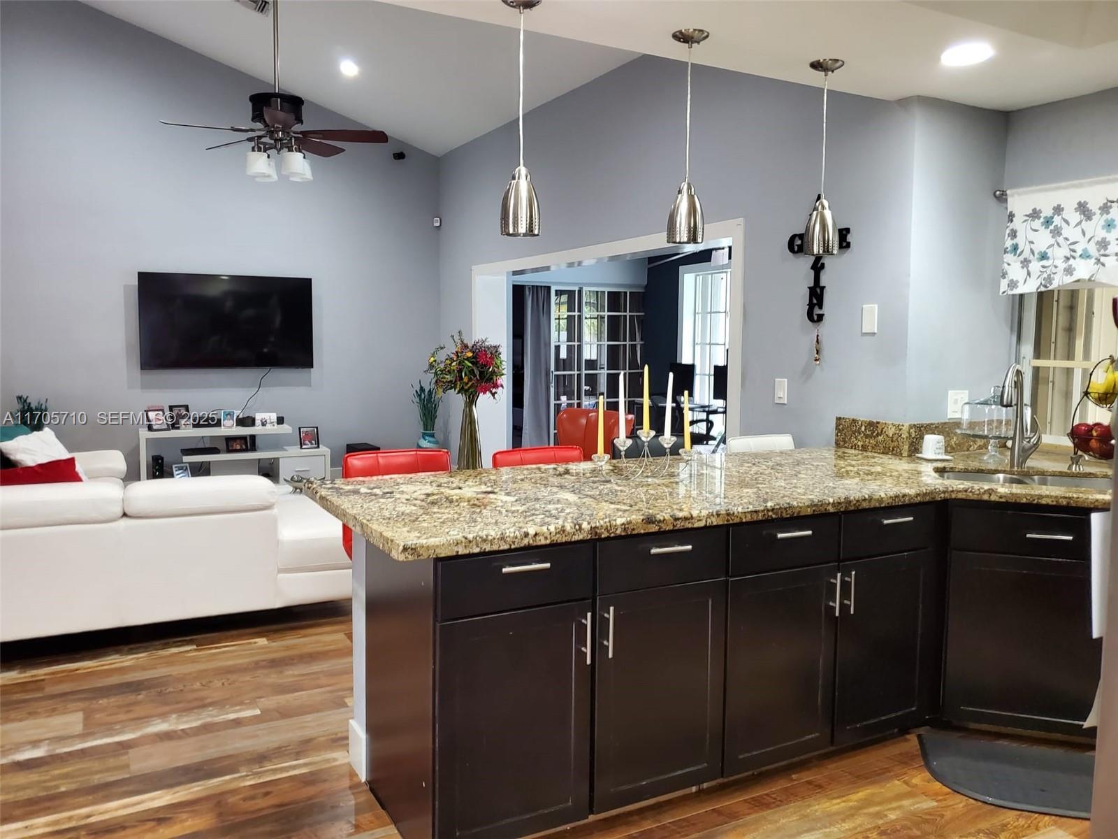 BOULEVARD WOODS EAST - Residential