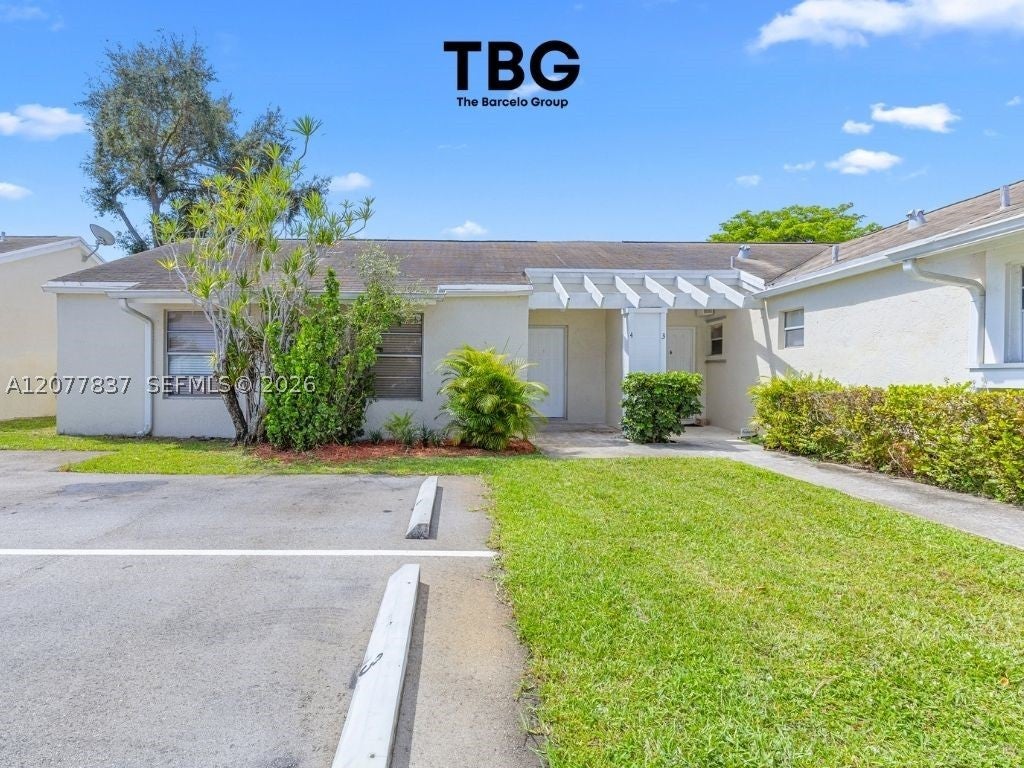 886 NE 214th Ln