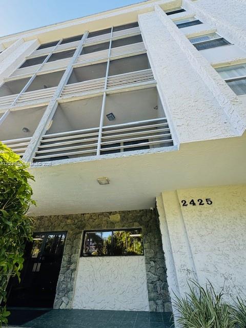 FOSTER & SANCHEZ TR REMAIN - Residential Lease