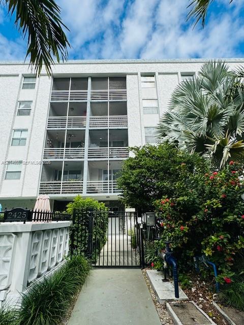 FOSTER & SANCHEZ TR REMAIN - Residential Lease