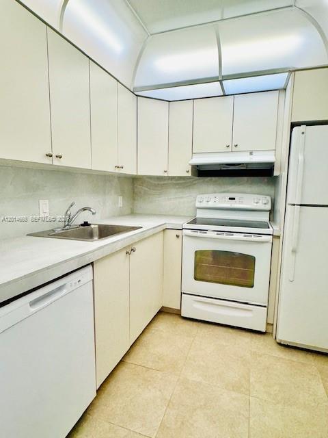 FOSTER & SANCHEZ TR REMAIN - Residential Lease