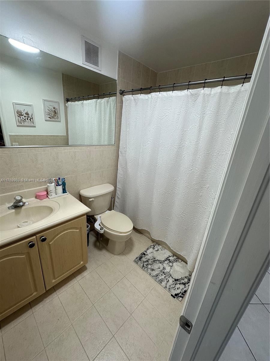 CRISTAL VILLAS CONDO - Residential