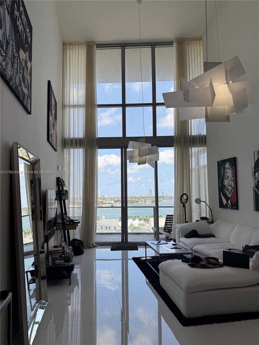 MARQUIS CONDO - Residential