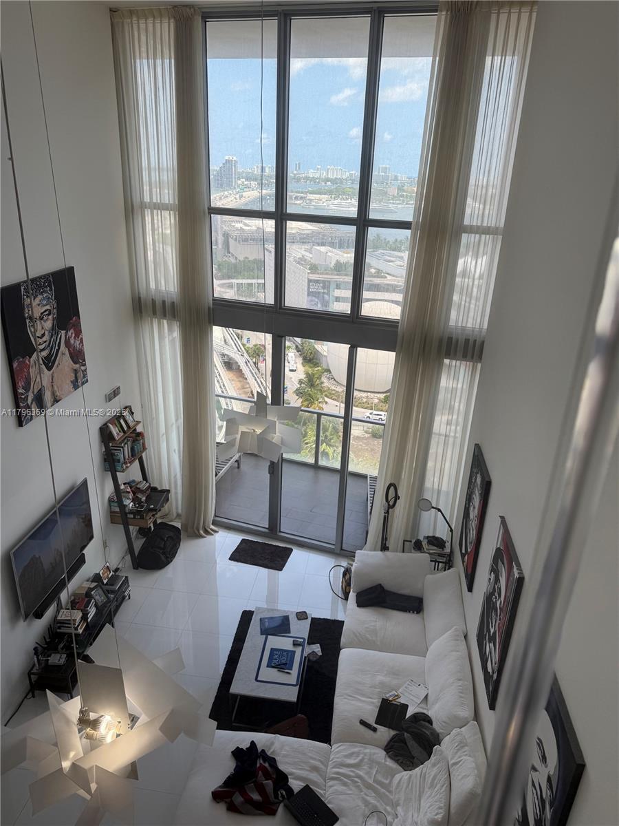MARQUIS CONDO - Residential