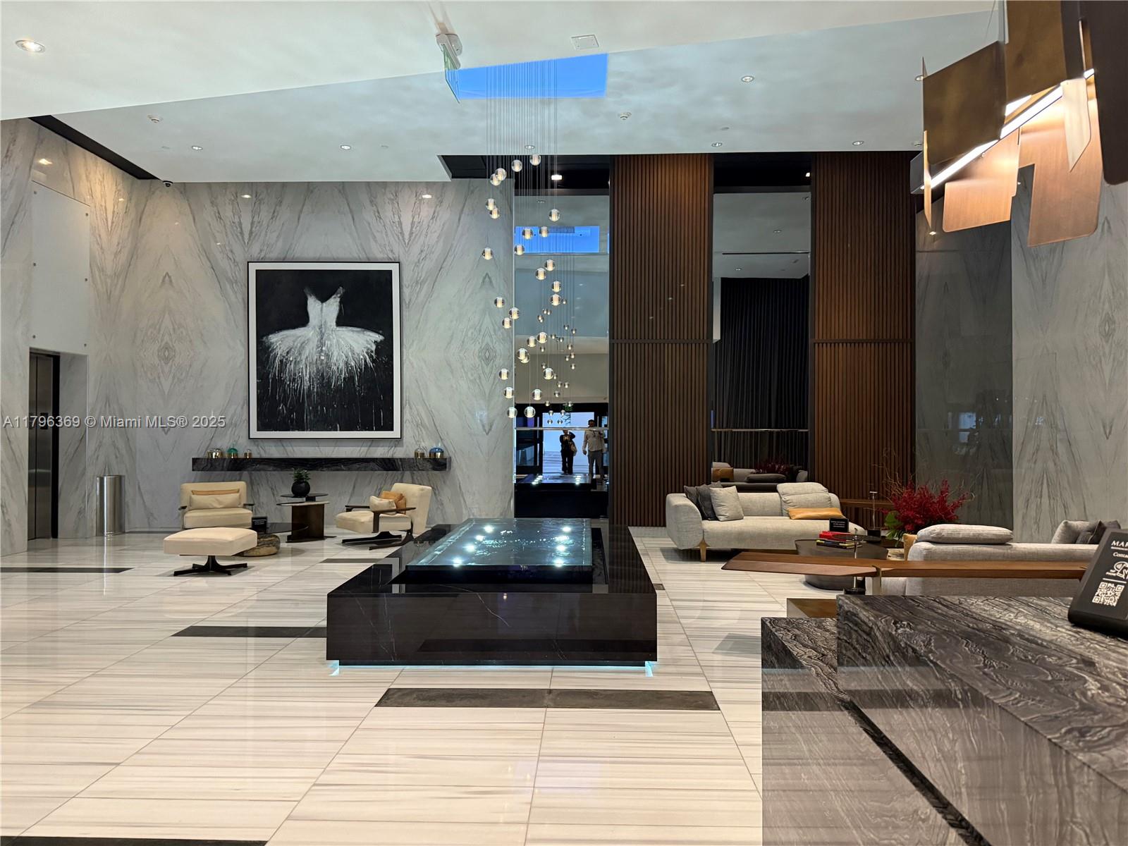 MARQUIS CONDO - Residential