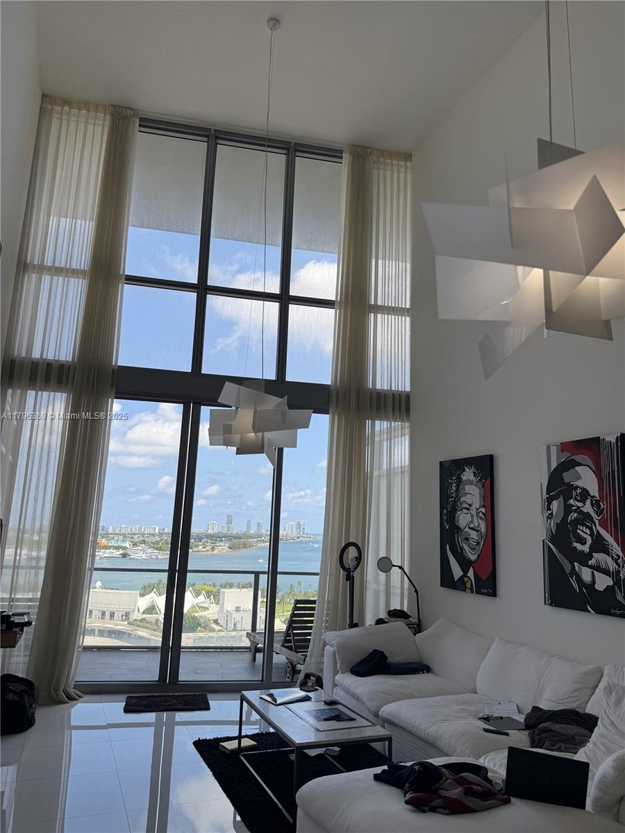 Property for Sale at 1100 Biscayne Blvd 1704, Miami, Broward County, Florida - Bedrooms: 1 
Bathrooms: 2  - $1,149,000
