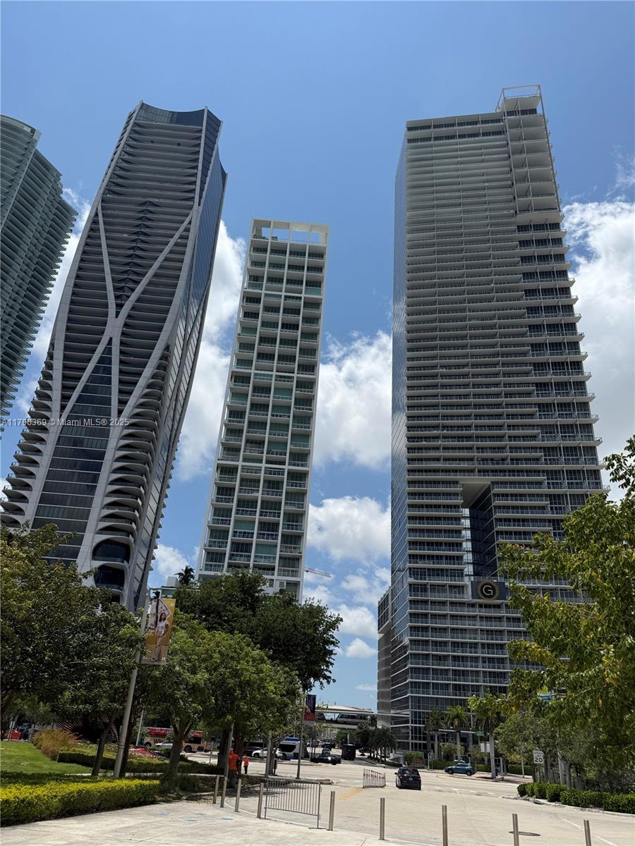 MARQUIS CONDO - Residential