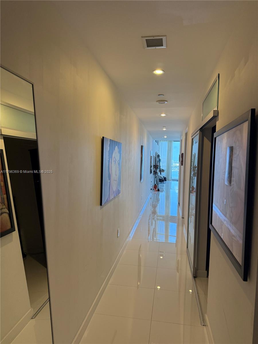 MARQUIS CONDO - Residential