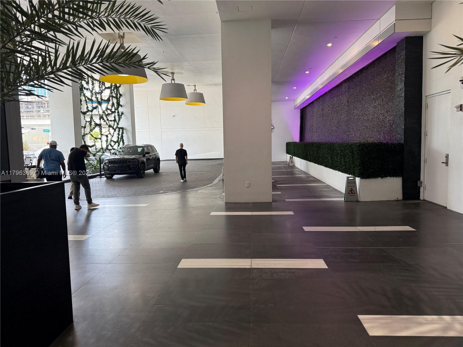 MARQUIS CONDO - Residential