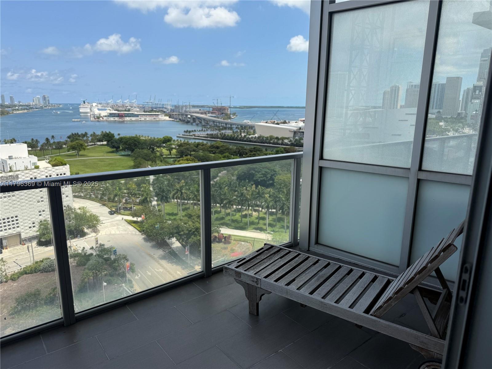 MARQUIS CONDO - Residential