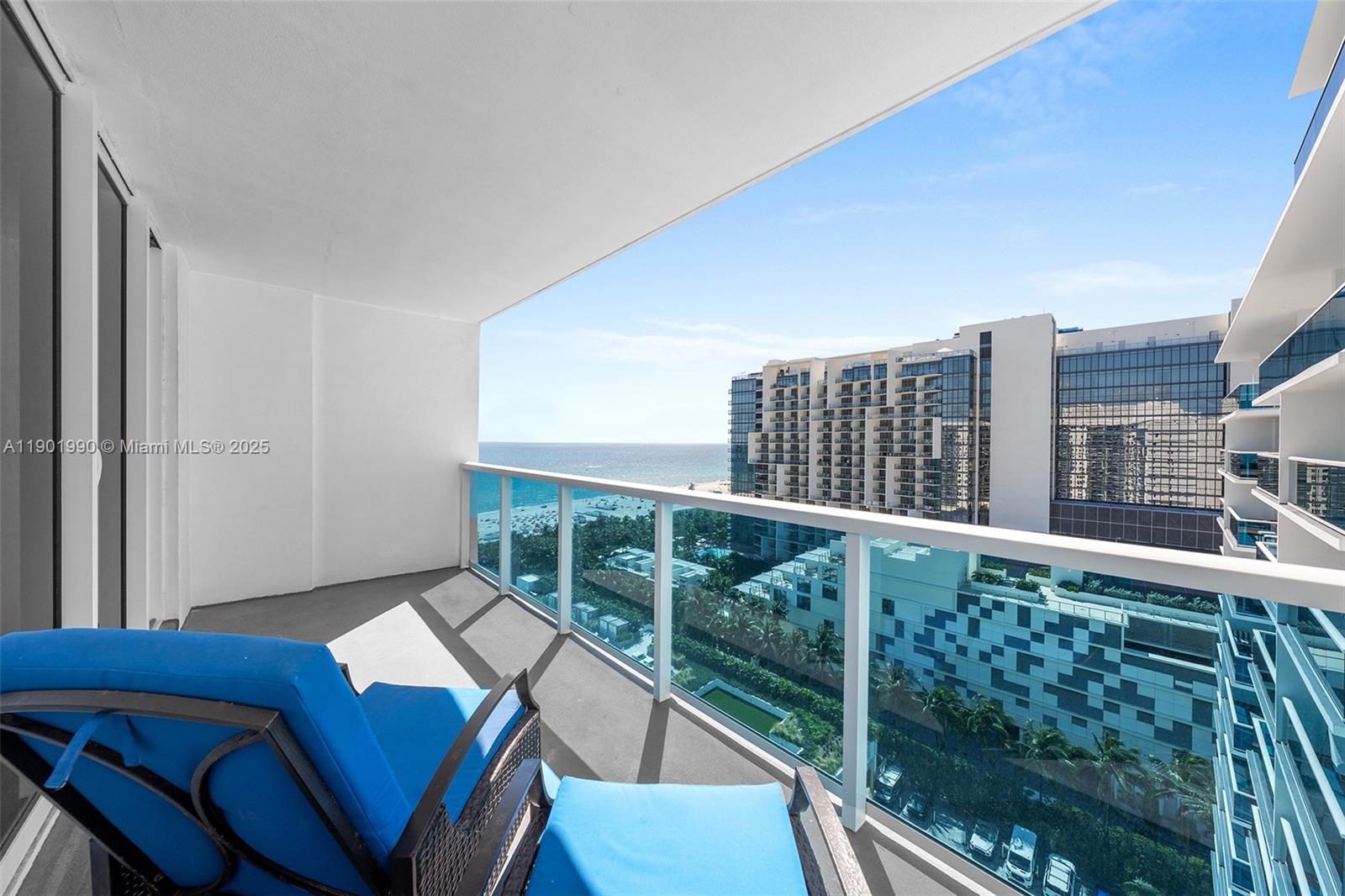RONEY PALACE CONDO - Residential