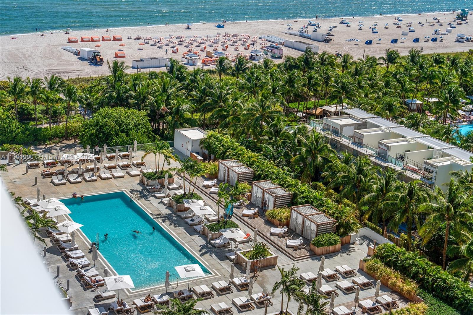 RONEY PALACE CONDO - Residential