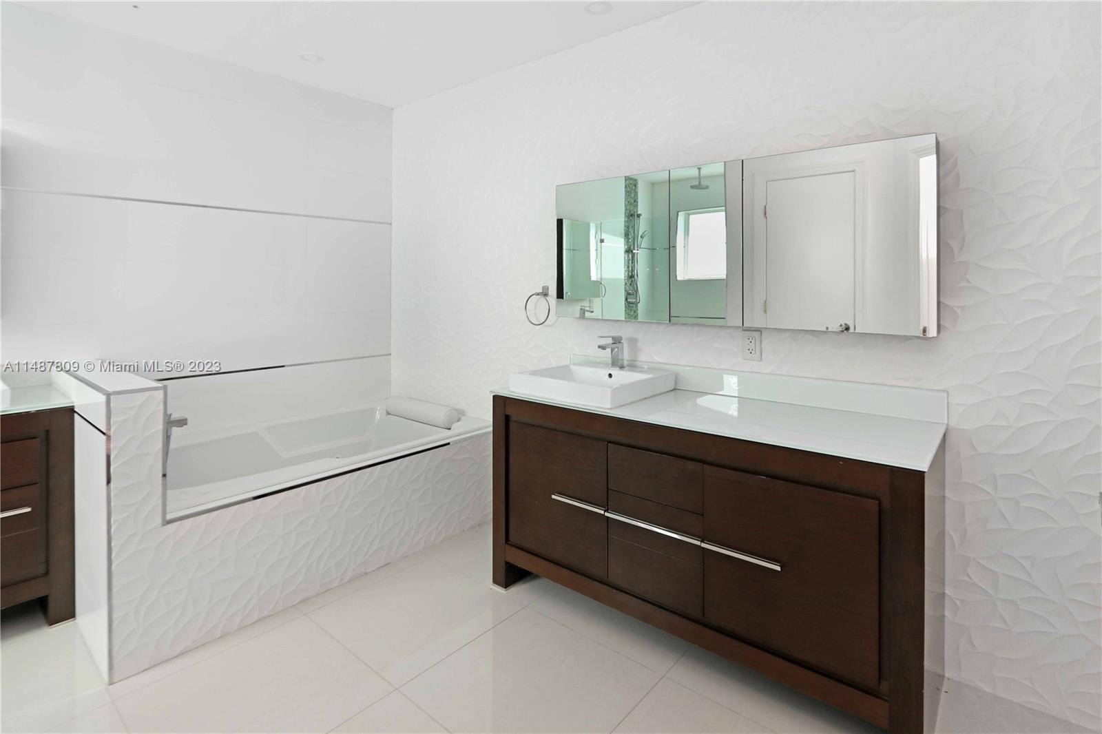 REM FOSTER & SANCHEZ TRAC - Residential