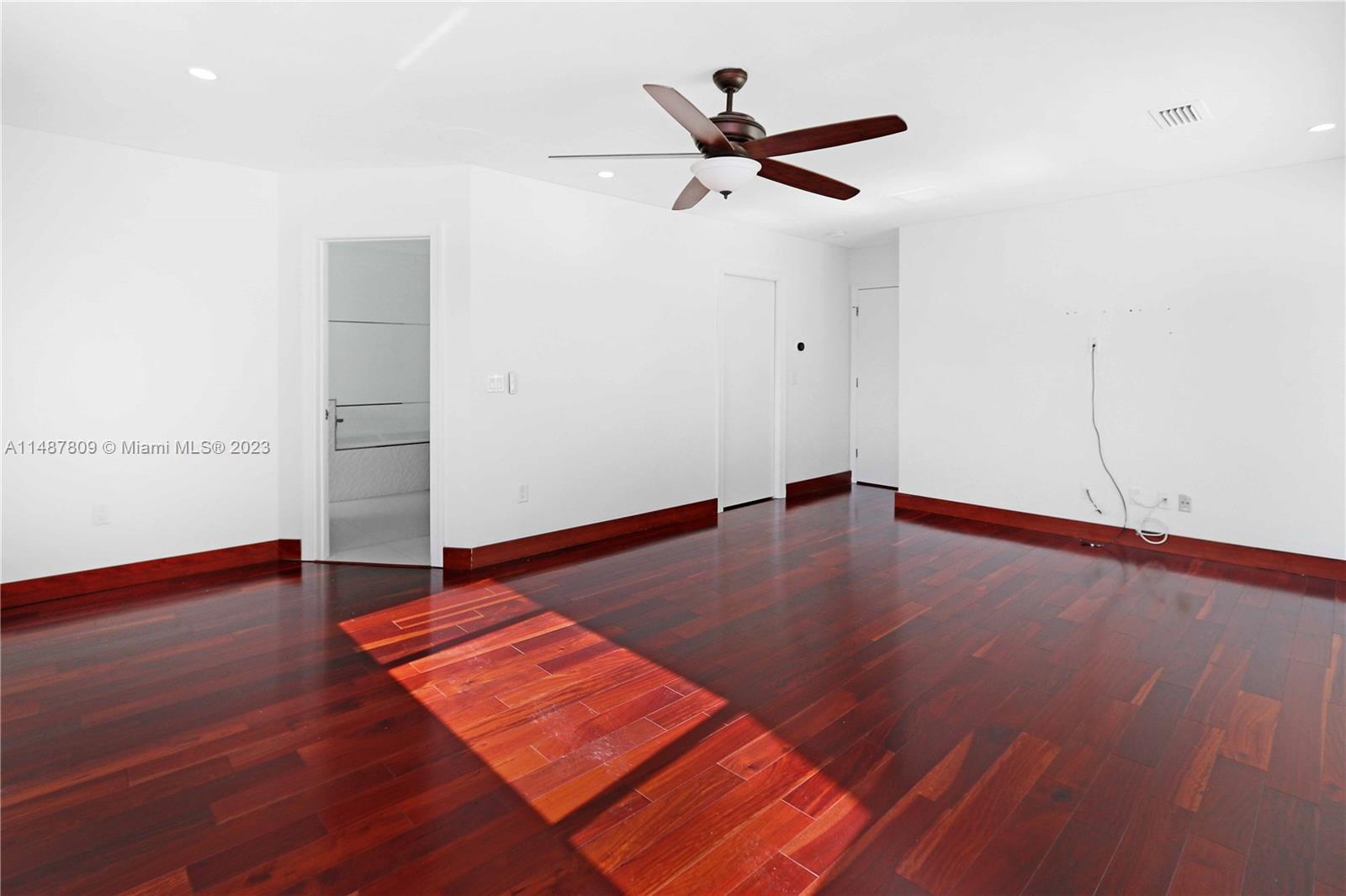 REM FOSTER & SANCHEZ TRAC - Residential