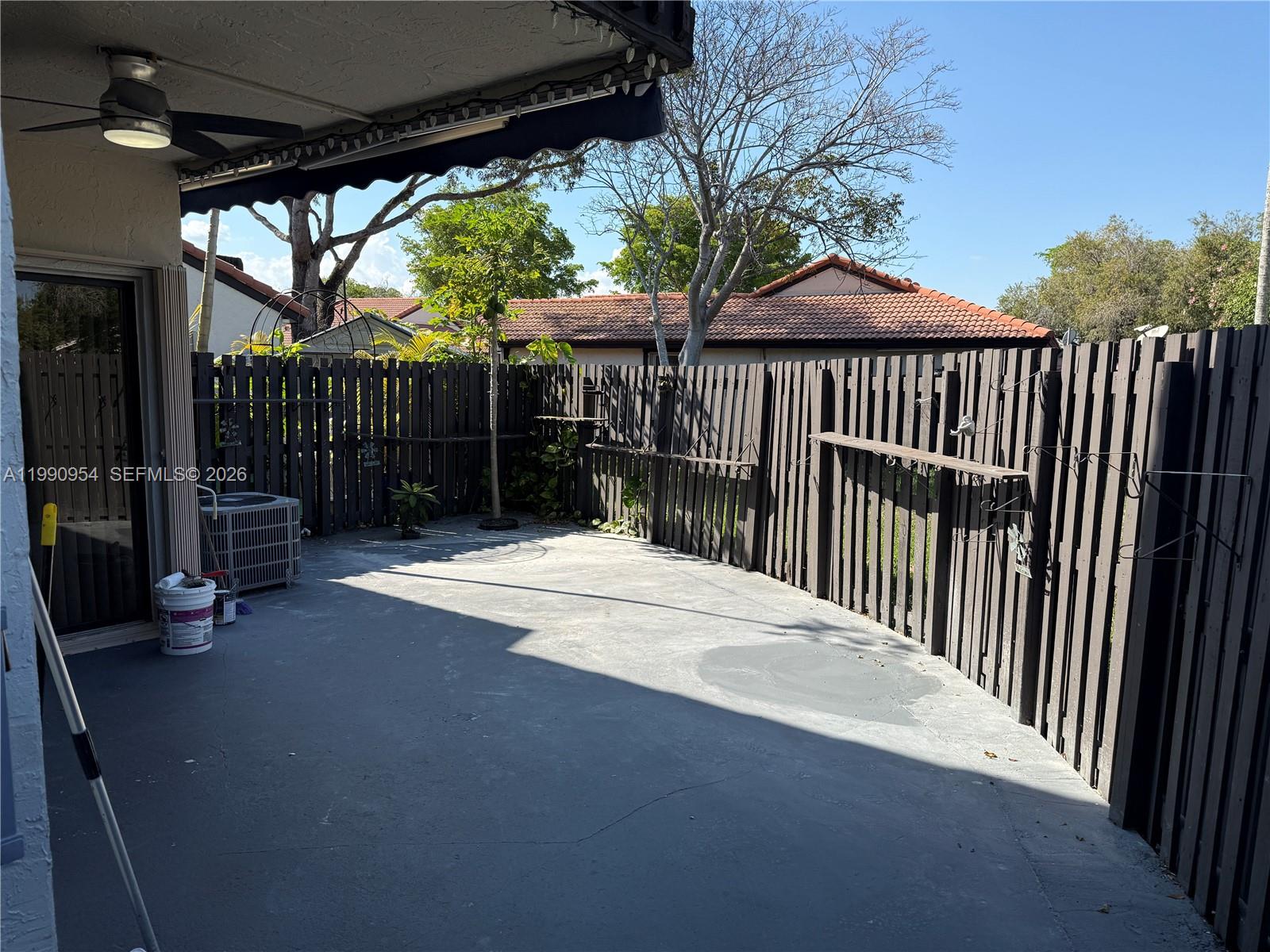 LAKES MEADOW VILG HOMES C - Residential