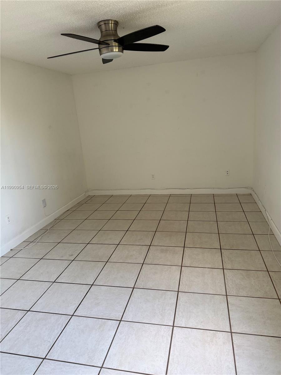 LAKES MEADOW VILG HOMES C - Residential