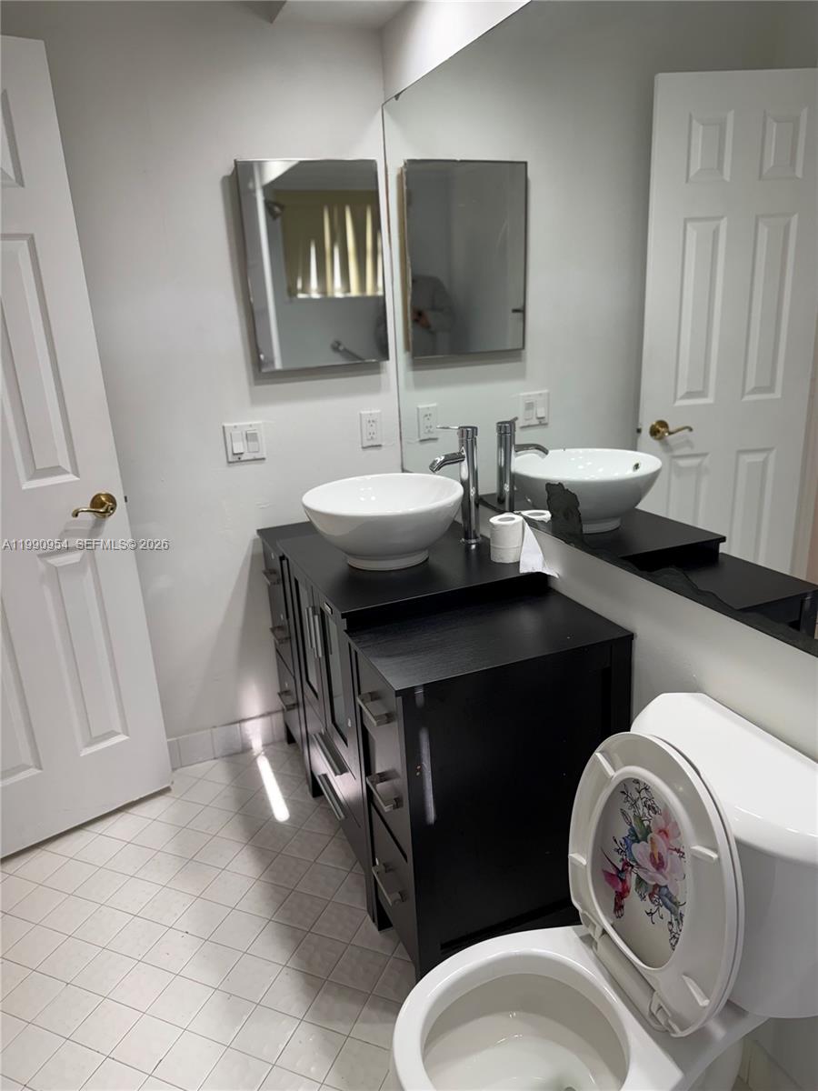 LAKES MEADOW VILG HOMES C - Residential