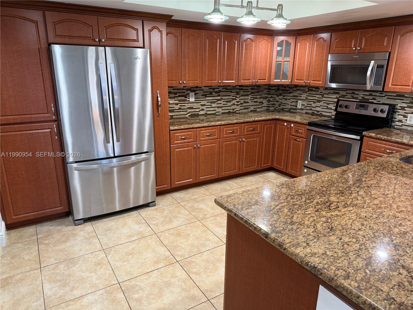 LAKES MEADOW VILG HOMES C - Residential