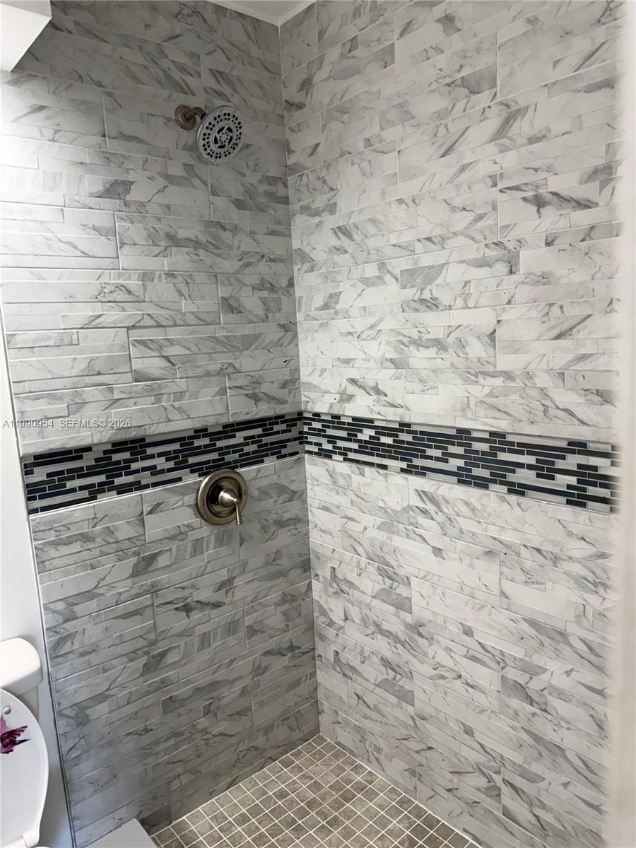 LAKES MEADOW VILG HOMES C - Residential