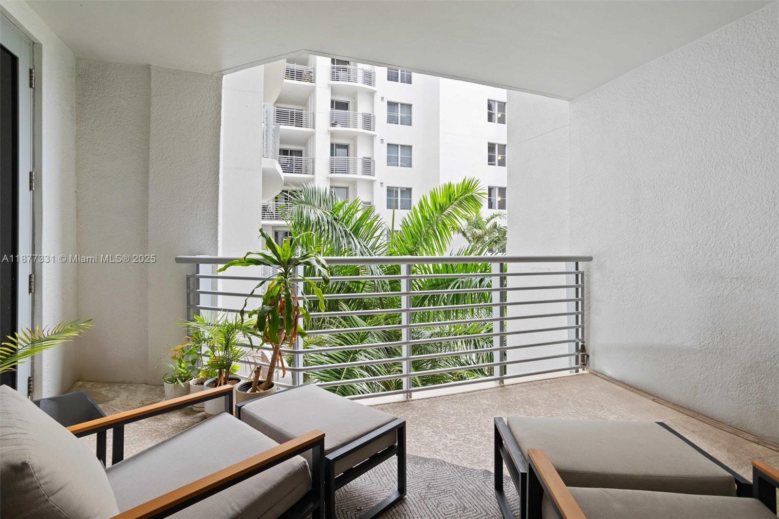 RADIUS CONDO - Residential Lease