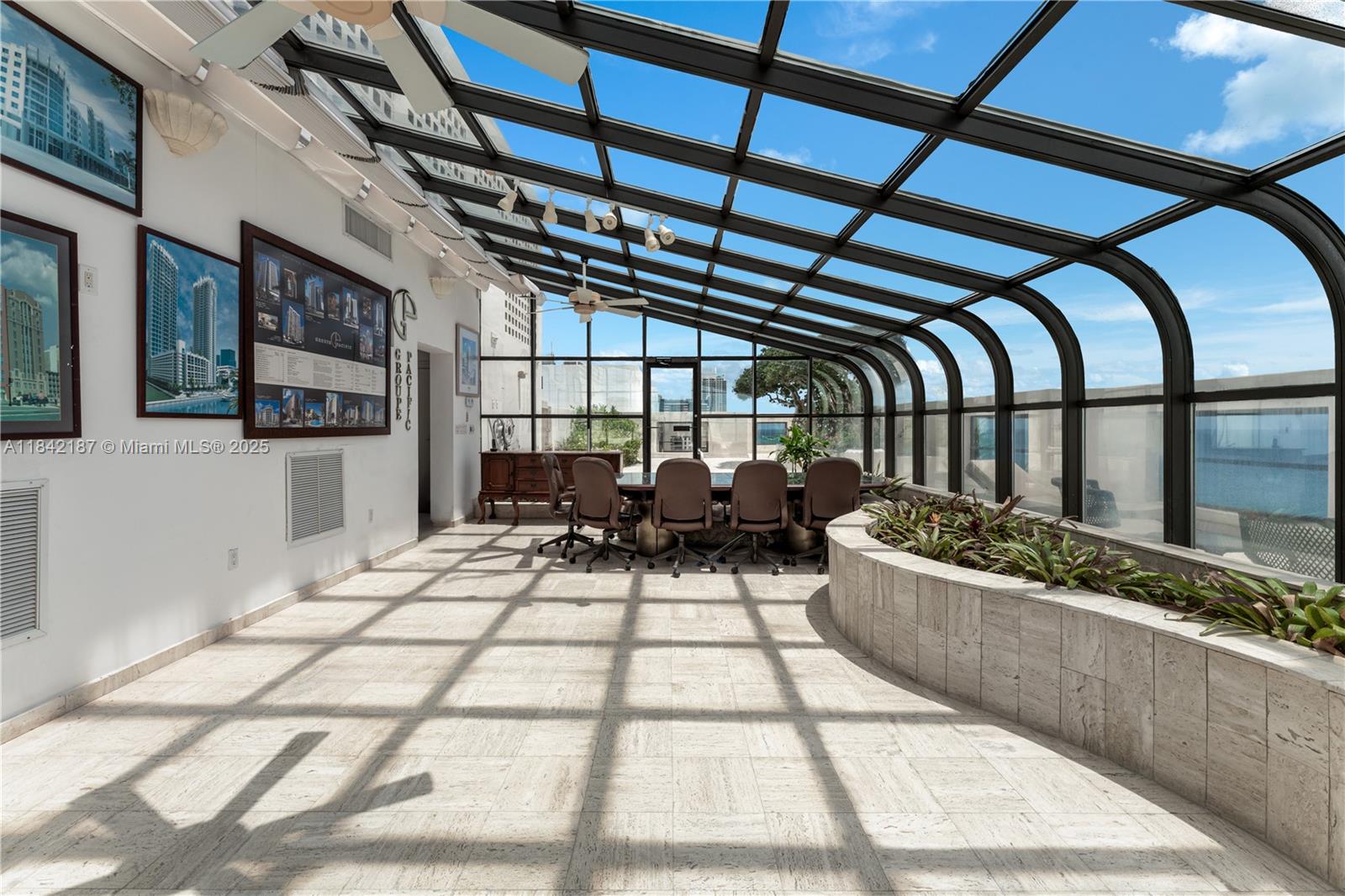 LEXCELLENCE CONDO - Residential