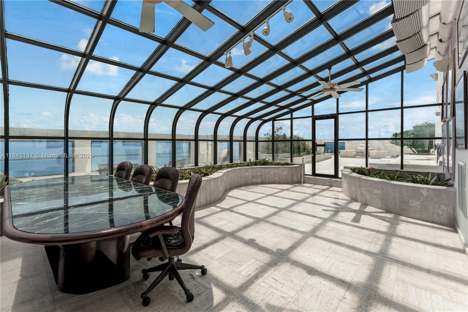 LEXCELLENCE CONDO - Residential