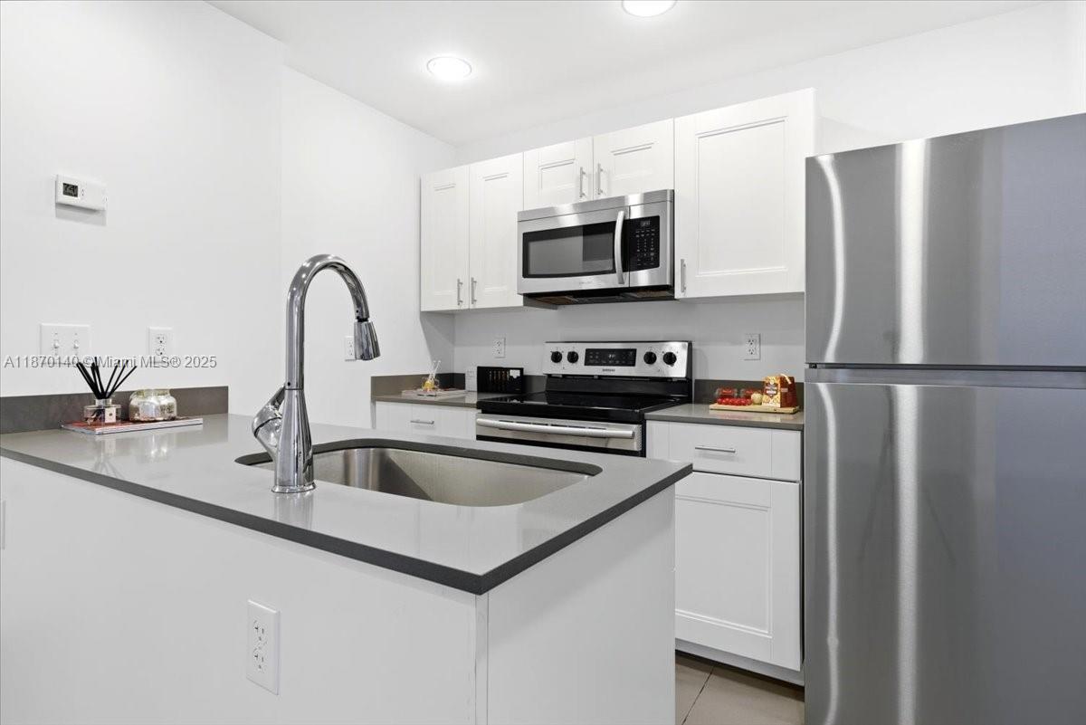 541 NW 33rd St 4