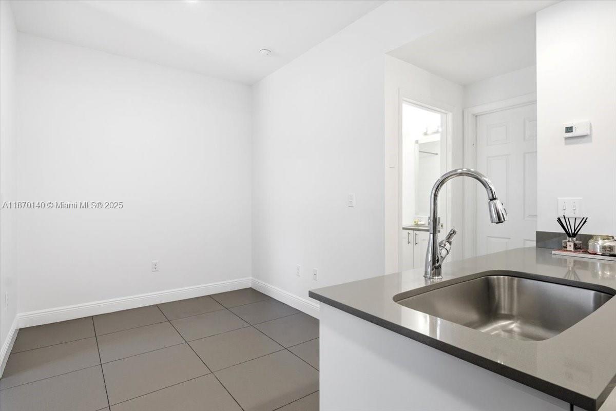 541 NW 33rd St 4