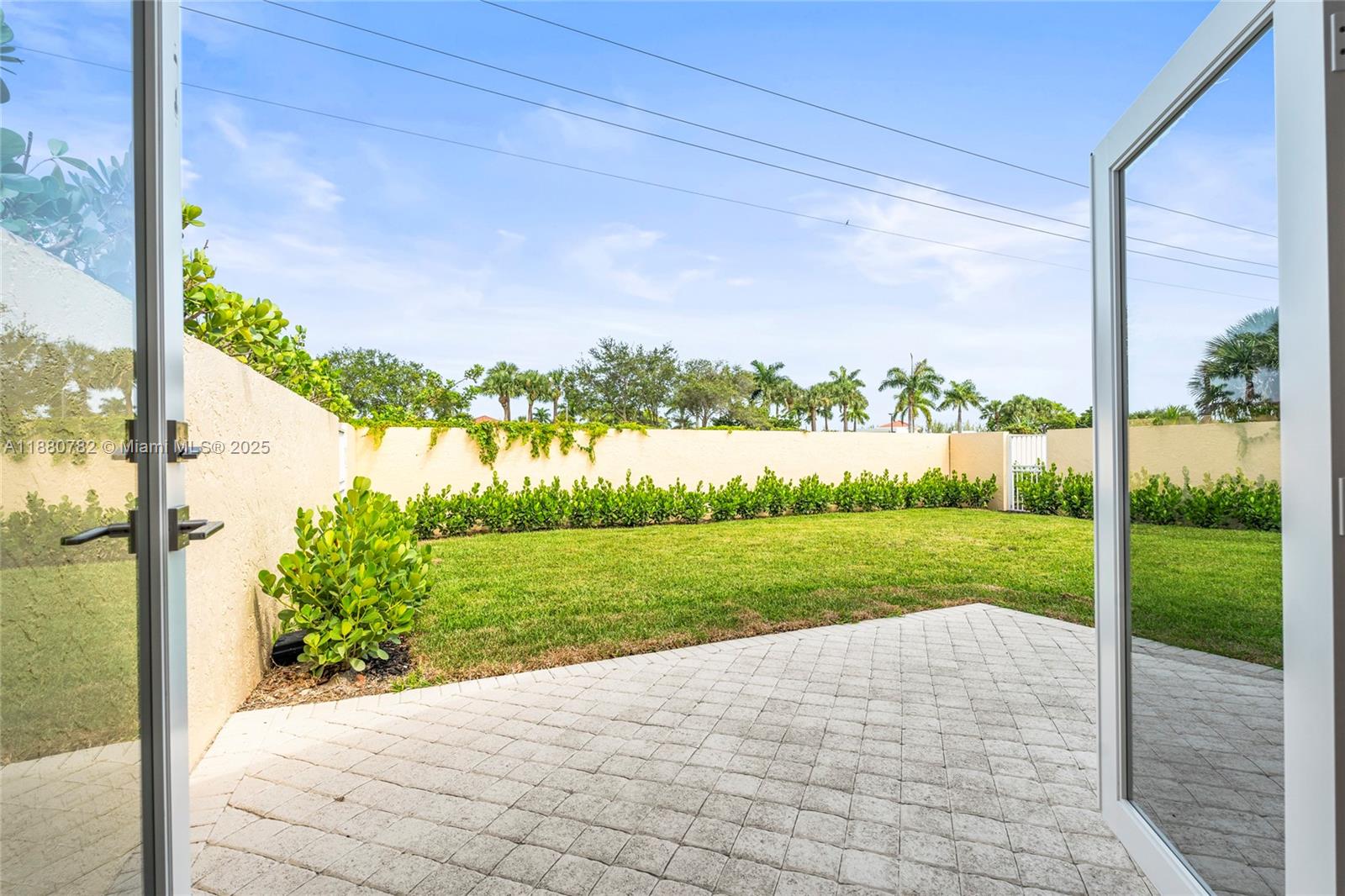 BREAKERS WEST 13 - Residential