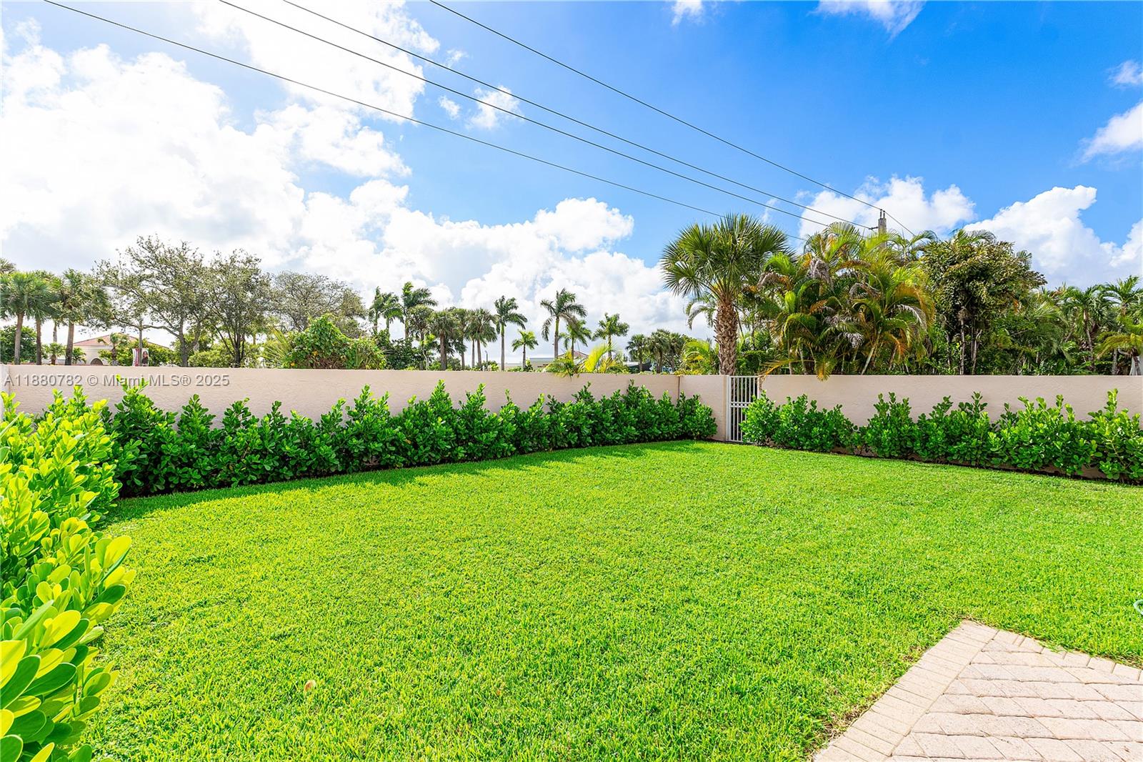 BREAKERS WEST 13 - Residential