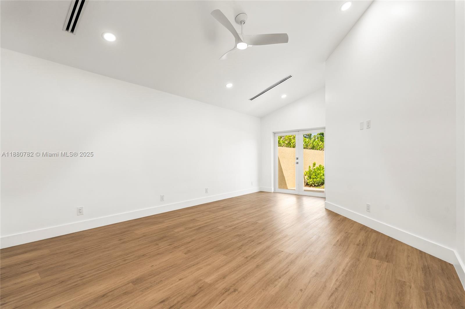 BREAKERS WEST 13 - Residential