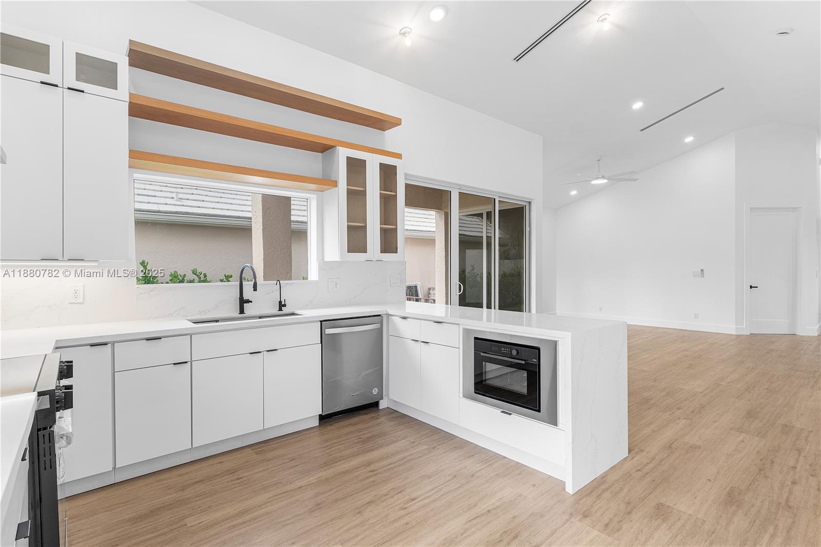 BREAKERS WEST 13 - Residential