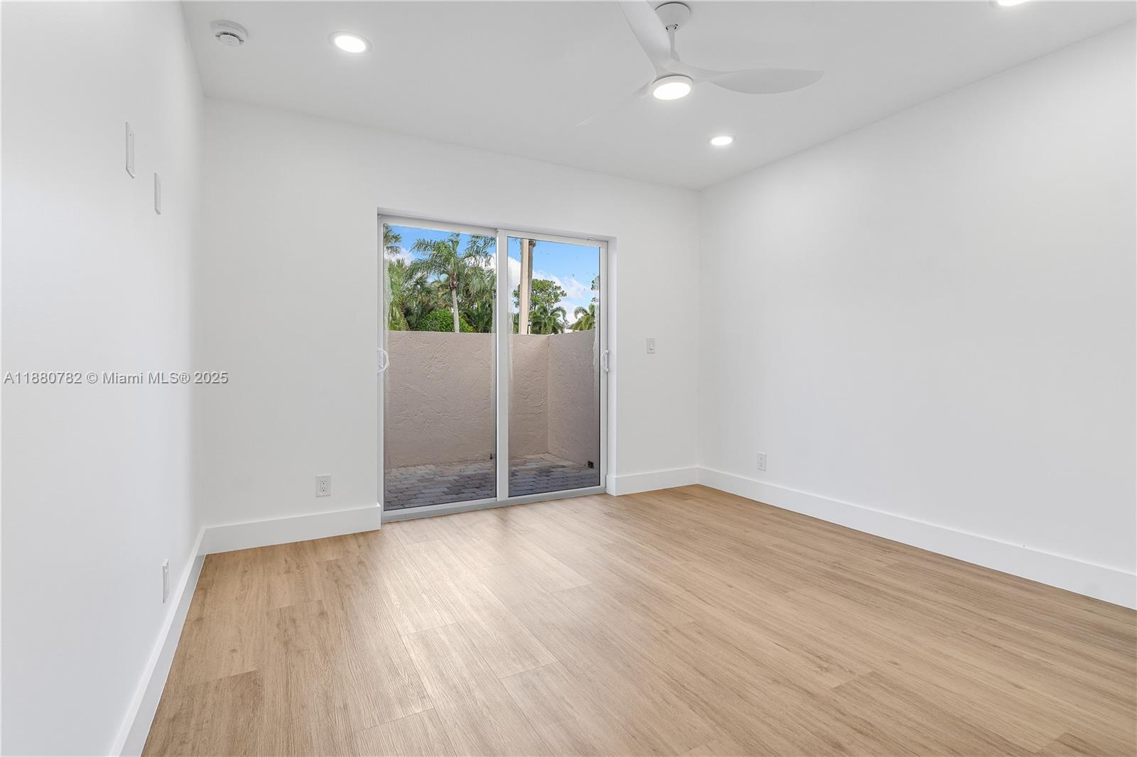 BREAKERS WEST 13 - Residential