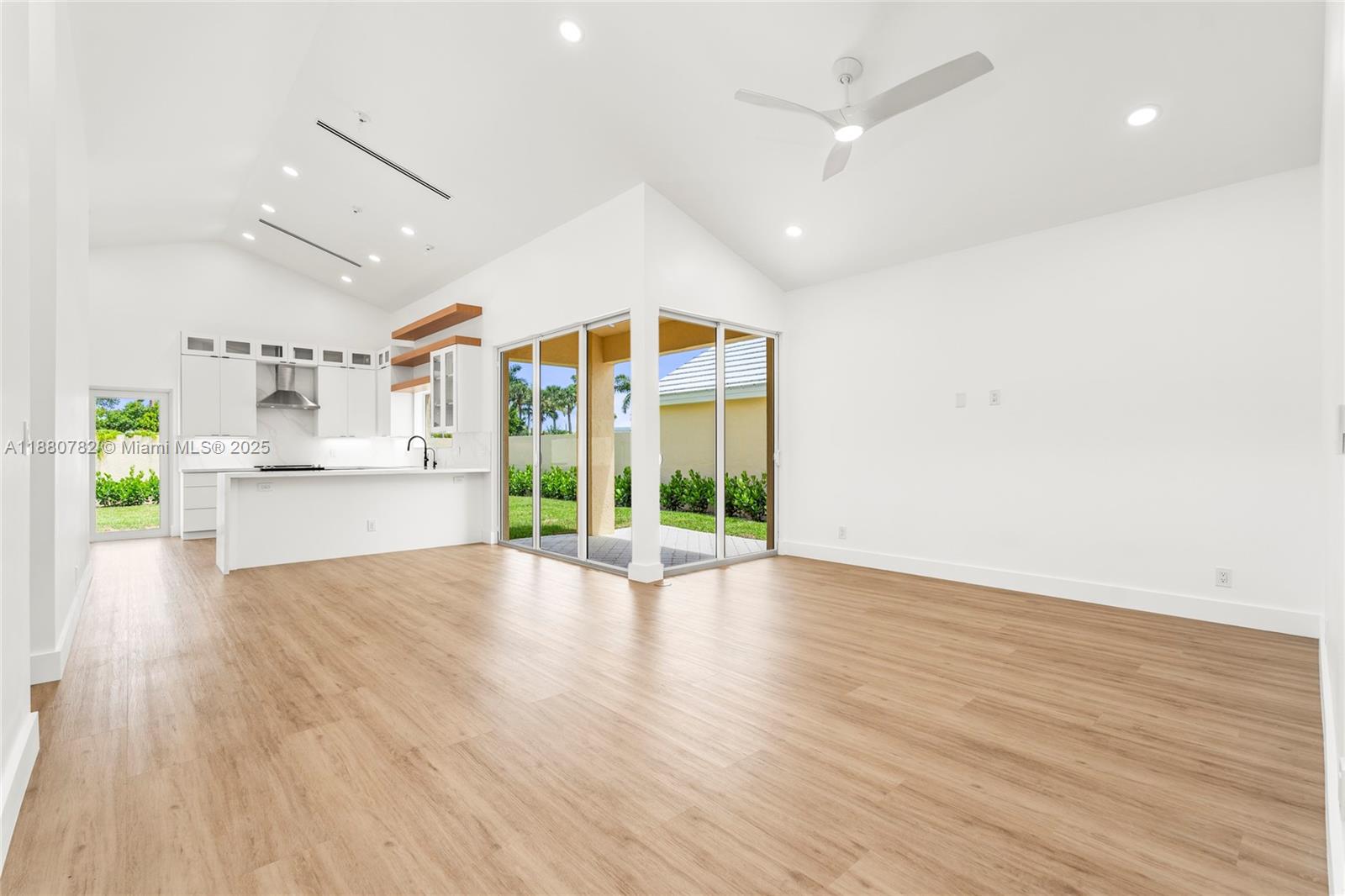 BREAKERS WEST 13 - Residential