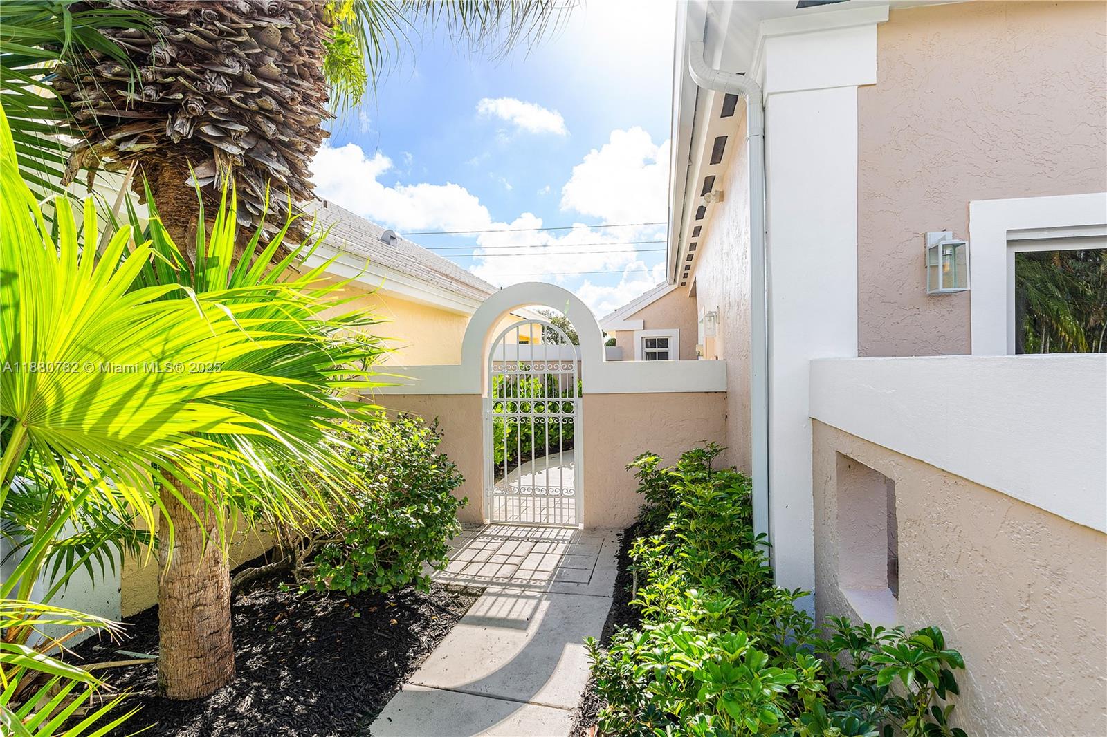 BREAKERS WEST 13 - Residential